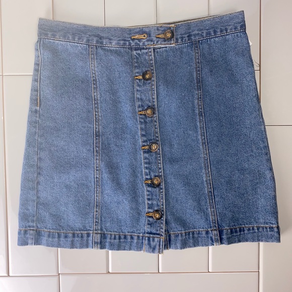 Forever 21 Medium button front denim skirt - Picture 3 of 7